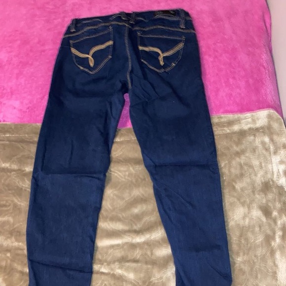 dark “wanna betta butt?” jeans, size 9 - Picture 2 of 2